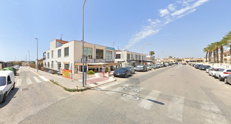 Alquiler_local_80_m2_La_Cenia