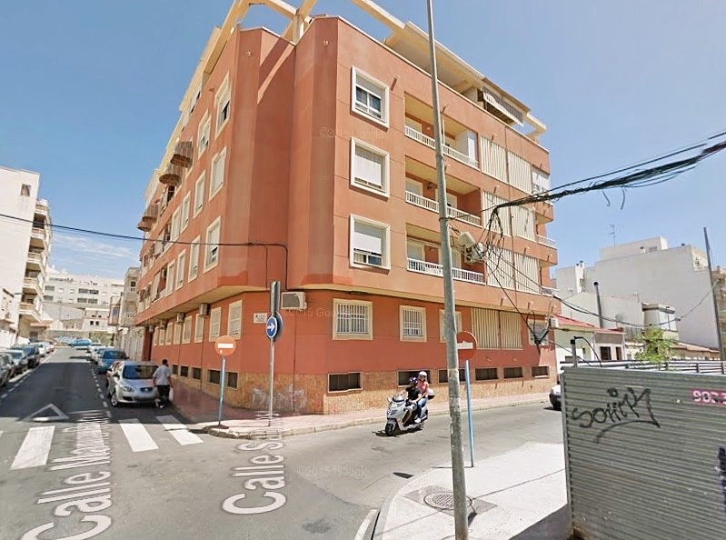 Alquiler_piso_3d_2b_centro_Torrevieja