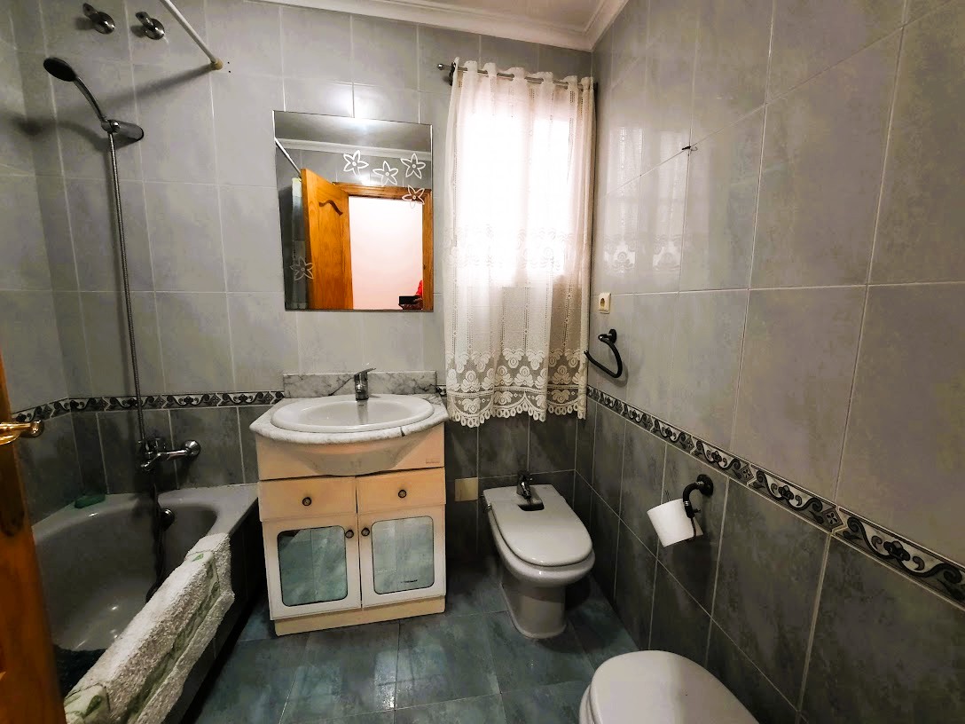 Alquiler_piso_3d_2b_centro_Torrevieja