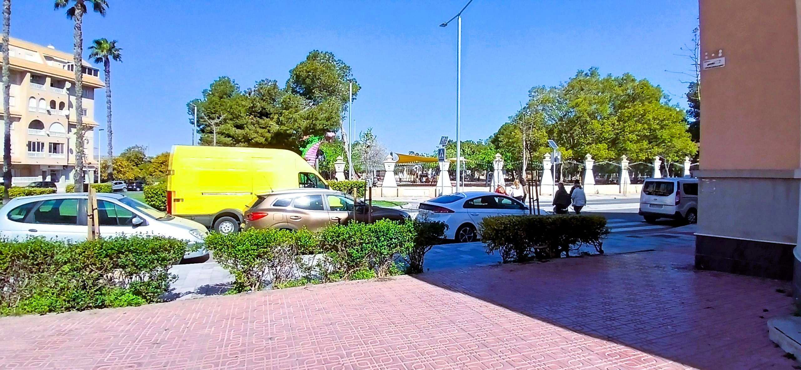 Alquiler_local_comercial_parque_de_las_Naciones_