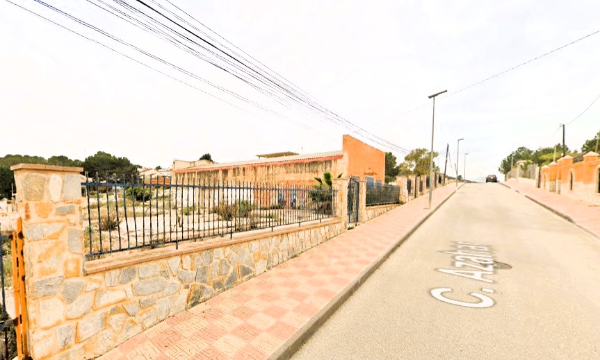 Alquiler_parcela_3.600_m2,_Nave_220_m2_Jacarilla